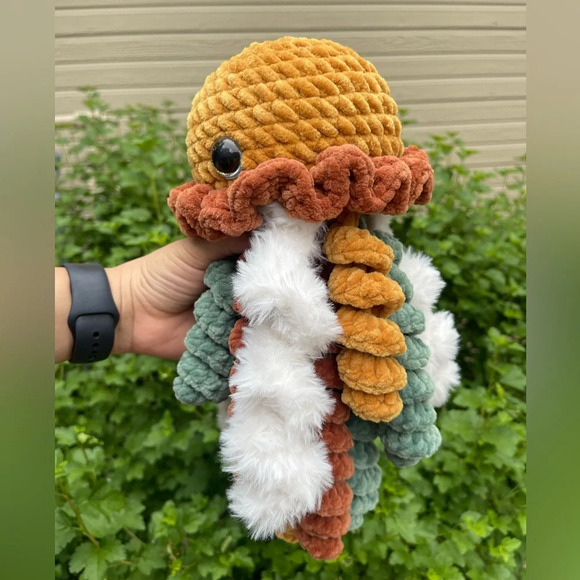 Crocheted Fall JellyFish - Picture 3 of 3